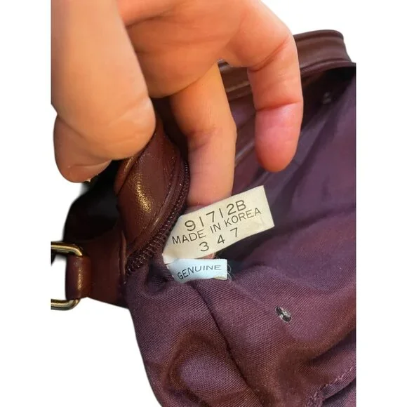 Authentic Vintage Etienne Aigner Burgundy Leather Crossbody Bag - Picture 8 of 9